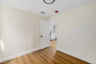 41 E Transit St, Providence, RI 02906 - Photo 8