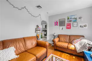 41 E Transit St, Providence, RI 02906 - Photo 18