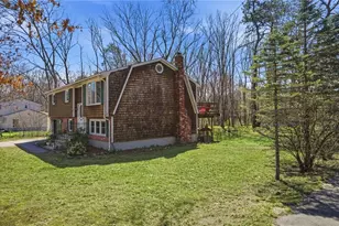 25 Daniel Dr, Coventry, RI 02816 - Photo 2