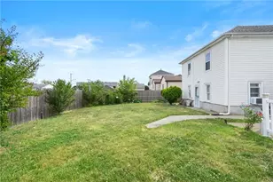 25 Martello St, East Providence, RI 02914 - Photo 26