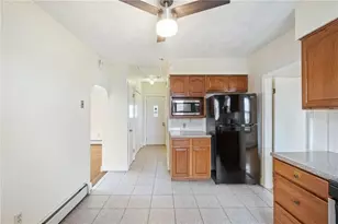 25 Martello St, East Providence, RI 02914 - Photo 10