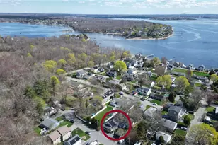 25 Fried Ave, Bristol, RI 02809 - Photo 2