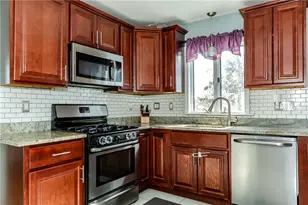 26 Dover Ave, East Providence, RI 02914 - Photo 14