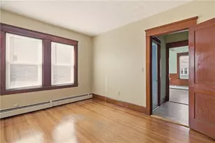 984 York Ave, Pawtucket, RI 02861 - Photo 8