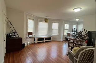 28 Thurston Ave, Newport, RI 02840 - Photo 2