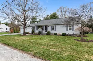 45 Bonnie Brook Dr, Cumberland, RI 02864 - Photo 4