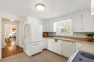 21 Old Chimney Rd, Barrington, RI 02806 - Photo 18