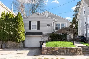 26 Blackamore Ave, Cranston, RI 02910 - Photo 2