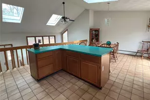 402 Weaver Hill Rd, West Greenwich, RI 02817 - Photo 10