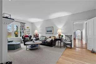 561 Indian Ave, Middletown, RI 02842 - Photo 14