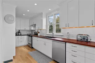 561 Indian Ave, Middletown, RI 02842 - Photo 20