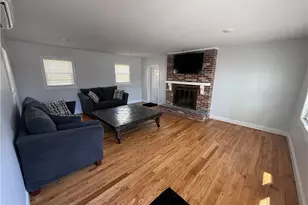1076 Plainfield St, Johnston, RI 02919 - Photo 8
