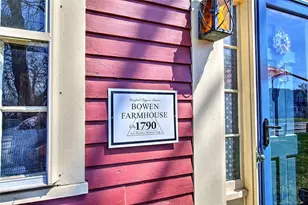 324 Pleasant St, East Providence, RI 02916 - Photo 4