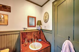 324 Pleasant St, East Providence, RI 02916 - Photo 16