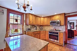 324 Pleasant St, East Providence, RI 02916 - Photo 14