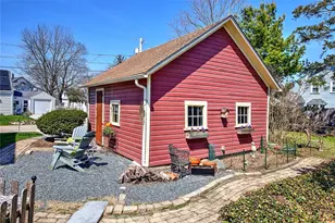324 Pleasant St, East Providence, RI 02916 - Photo 44