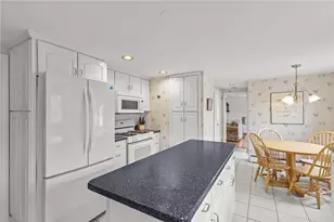 211 Love Ln, Warwick, RI 02886 - Photo 10