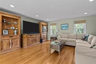 211 Love Ln, Warwick, RI 02886 - Photo 4