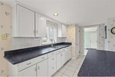 211 Love Lane, Warwick, RI 02886 - Photo 8