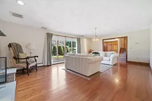 6 Christopher Dr, Johnston, RI 02919 - Photo 10