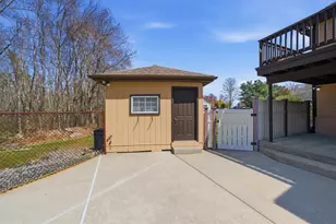 6 Christopher Dr, Johnston, RI 02919 - Photo 34