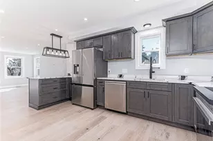 62 John Wickes Ave, Warwick, RI 02818 - Photo 12