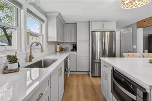 80 Glendale Ave, Warwick, RI 02889 - Photo 6