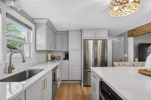 80 Glendale Ave, Warwick, RI 02889 - Photo 4