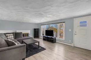 153 Diamond Hill Rd, Warwick, RI 02886 - Photo 8