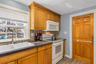 153 Diamond Hill Rd, Warwick, RI 02886 - Photo 20