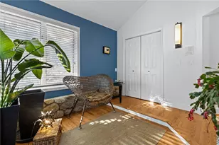 43 Highland Ave, Warwick, RI 02886 - Photo 8