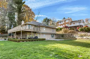 43 Highland Ave, Warwick, RI 02886 - Photo 4