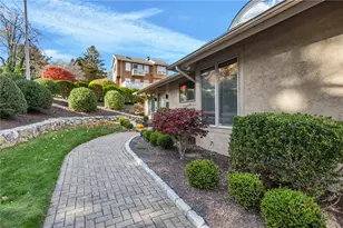 43 Highland Ave, Warwick, RI 02886 - Photo 2