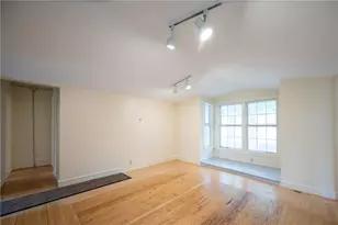 10 Hendricks St, South Kingstown, RI 02879 - Photo 14