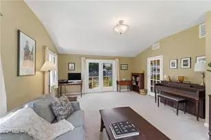 99 Terrace Dr, East Greenwich, RI 02818 - Photo 14