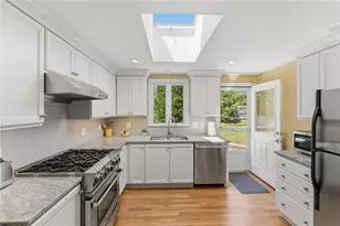 99 Terrace Dr, East Greenwich, RI 02818 - Photo 8