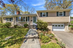 99 Terrace Dr, East Greenwich, RI 02818 - Photo 2