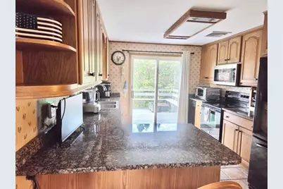 303 Middle Road, Portsmouth, RI 02871 - Photo 6