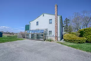 303 Middle Rd, Portsmouth, RI 02871 - Photo 4