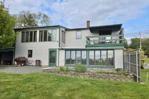 303 Middle Rd, Portsmouth, RI 02871 - Photo 2