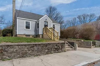 2 Sprague Avenue, East Providence, RI 02915 - Photo 2