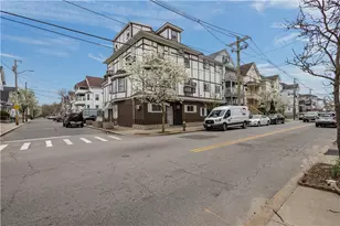 129 Academy Ave, Providence, RI 02908 - Photo 1