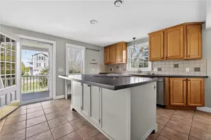 8 Pasadena Ave, Westerly, RI 02891 - Photo 10