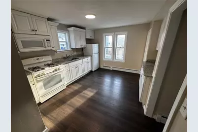 31 Bagley Street, Pawtucket, RI 02860 - Photo 8