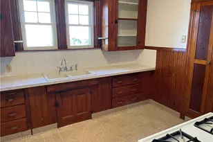 89 Hazelwood Ave, East Providence, RI 02914 - Photo 4