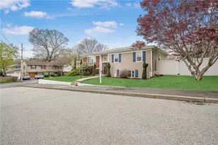 6 Longmeadow Dr, North Providence, RI 02904 - Photo 2