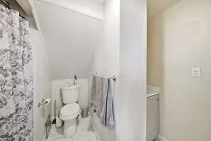 113 Woodside Ave, Pawtucket, RI 02861 - Photo 6