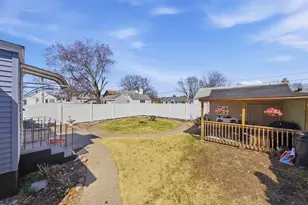113 Woodside Ave, Pawtucket, RI 02861 - Photo 26