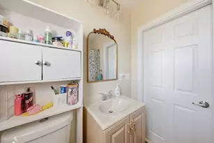 113 Woodside Ave, Pawtucket, RI 02861 - Photo 16