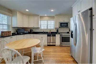 70 Sargent Avenue, Providence, RI 02906 - Photo 16